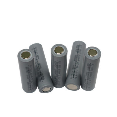 De cilindrische 18650 3,6 van de het Lithiumbatterij van V 2600mah Navulbare Hoge Veiligheid